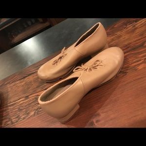 Tap shoes